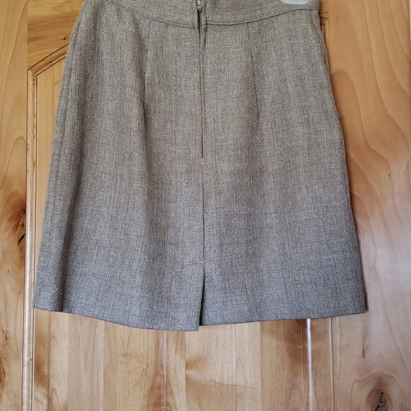 2 piece sleeveless suit - Picture 5 of 6